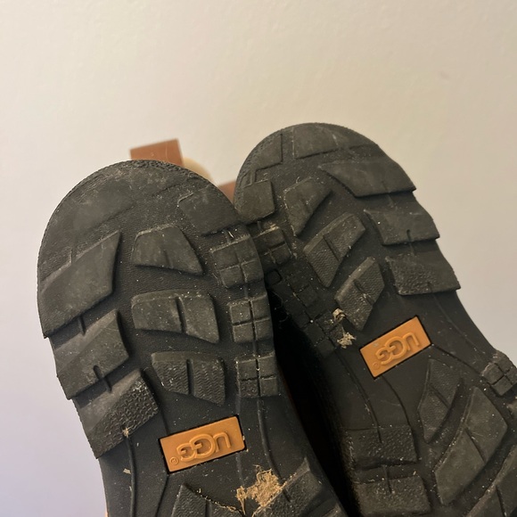 Kids uggs brutte winter boots size 2 - Picture 7 of 7